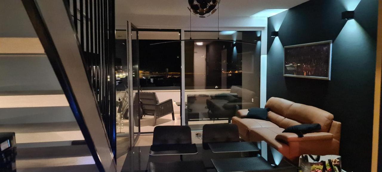 Penthouse Apartman Marcelina In Trogir Exterior photo